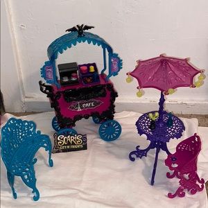 Monster high cafe